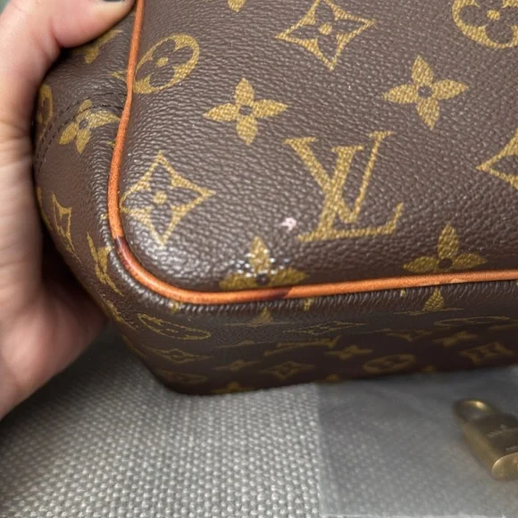 Vintage Louis Vuitton Deauville - Picture 12 of 16